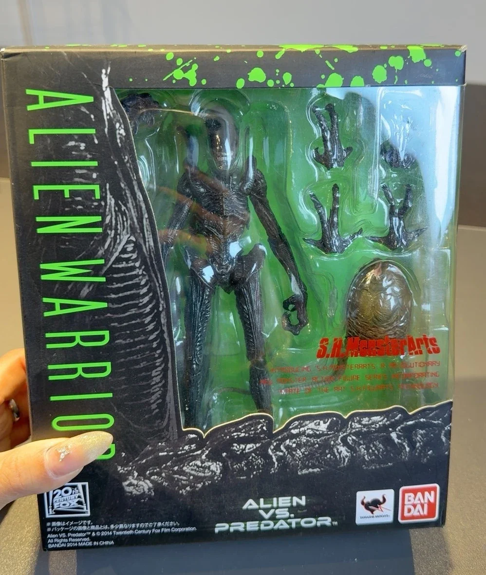شخصية بانداي SHM Alien VS Predator 2 ALIEN Warrior.