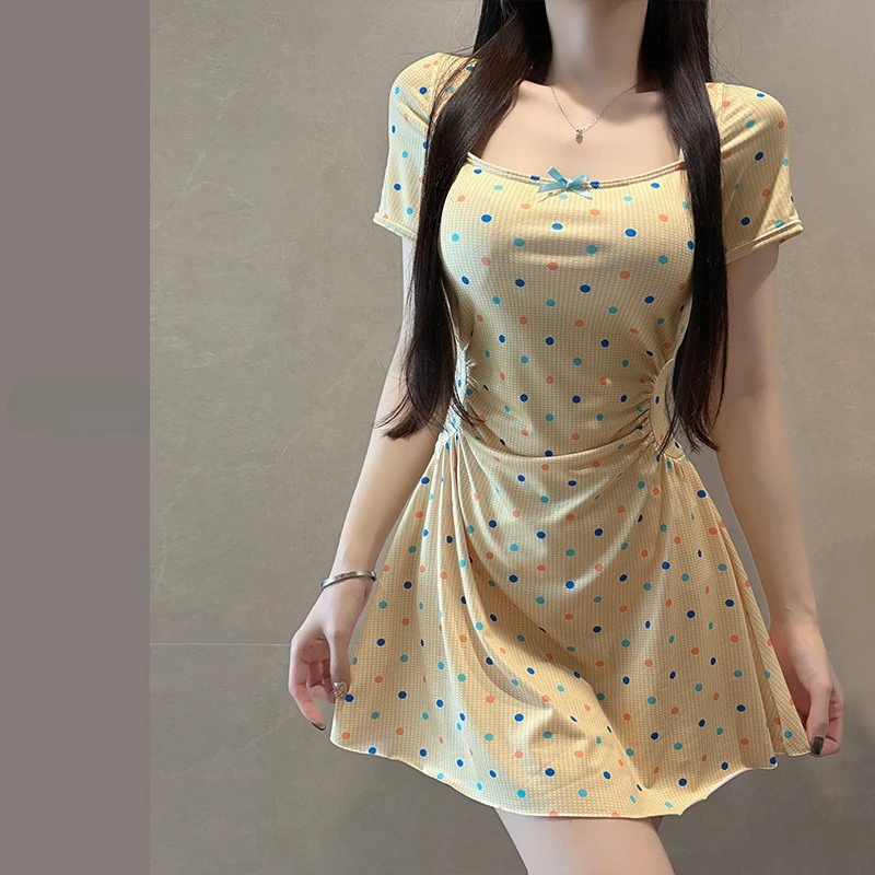 

Сексуальные купальники с короткими рукавами и принтом в горошек и бантом, цельный купальник с квадратным воротником, мини-платье с тонкой талией, бикини, мягкие купальники