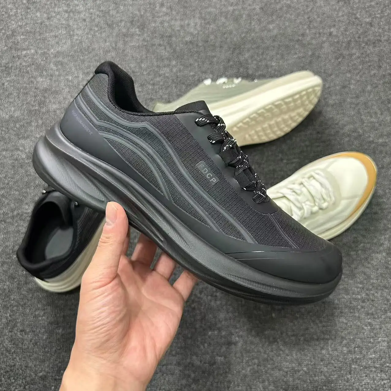 2025 New Arrivals Hot Sale High-Quality Lightweight Anti-Slip Durable Walking Shoes with Strong Grip Durable Casual Sneakers