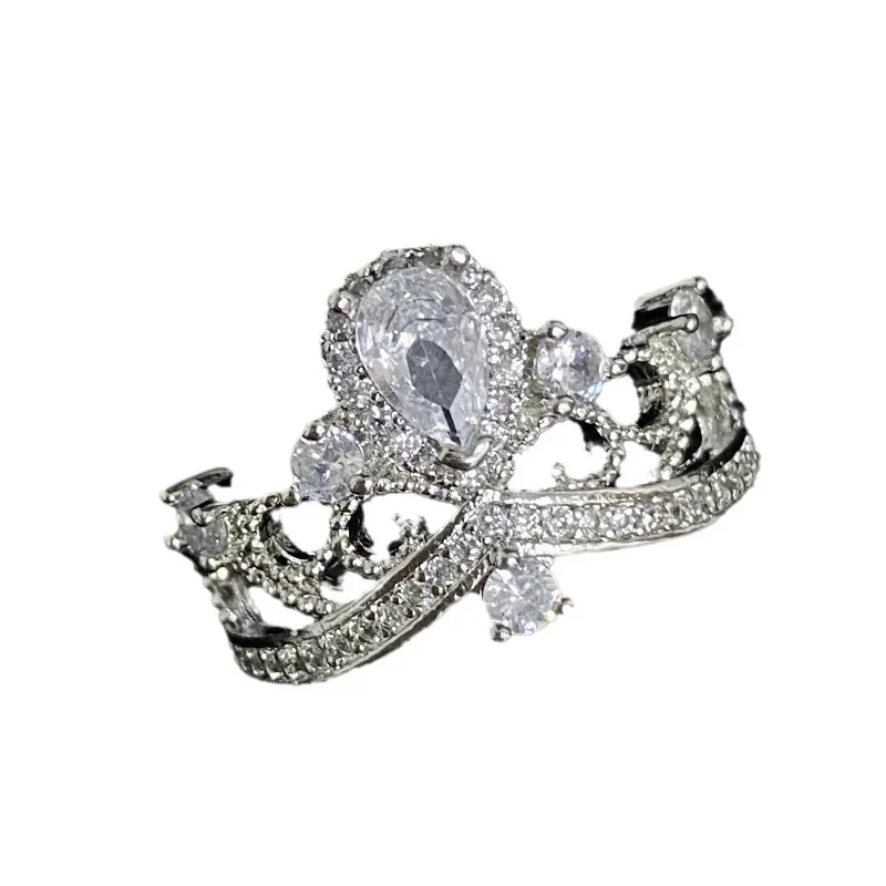 MDL Moissanit1 نمط الأصلي الحلو الأميرة تألق خاتم الزواج 18K مطلية بالذهب تاج الدانتيل نمط خواتم الشعور العالي