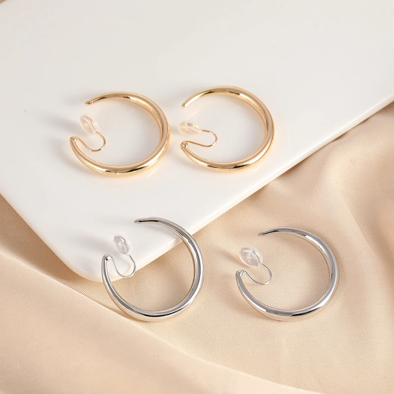 Smooth Metal Circle Hoop Clip on Earrings For Woman Fashion Temperament Non Pierced Girl\'s Daily Wear Earrings Punk Jewelry