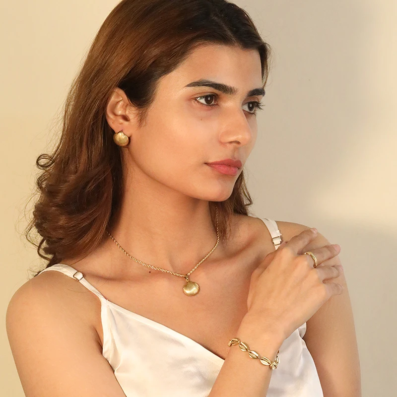 Trendy Conch Shell Pendant Necklaces & Earrings Set, Elegant Jewelry