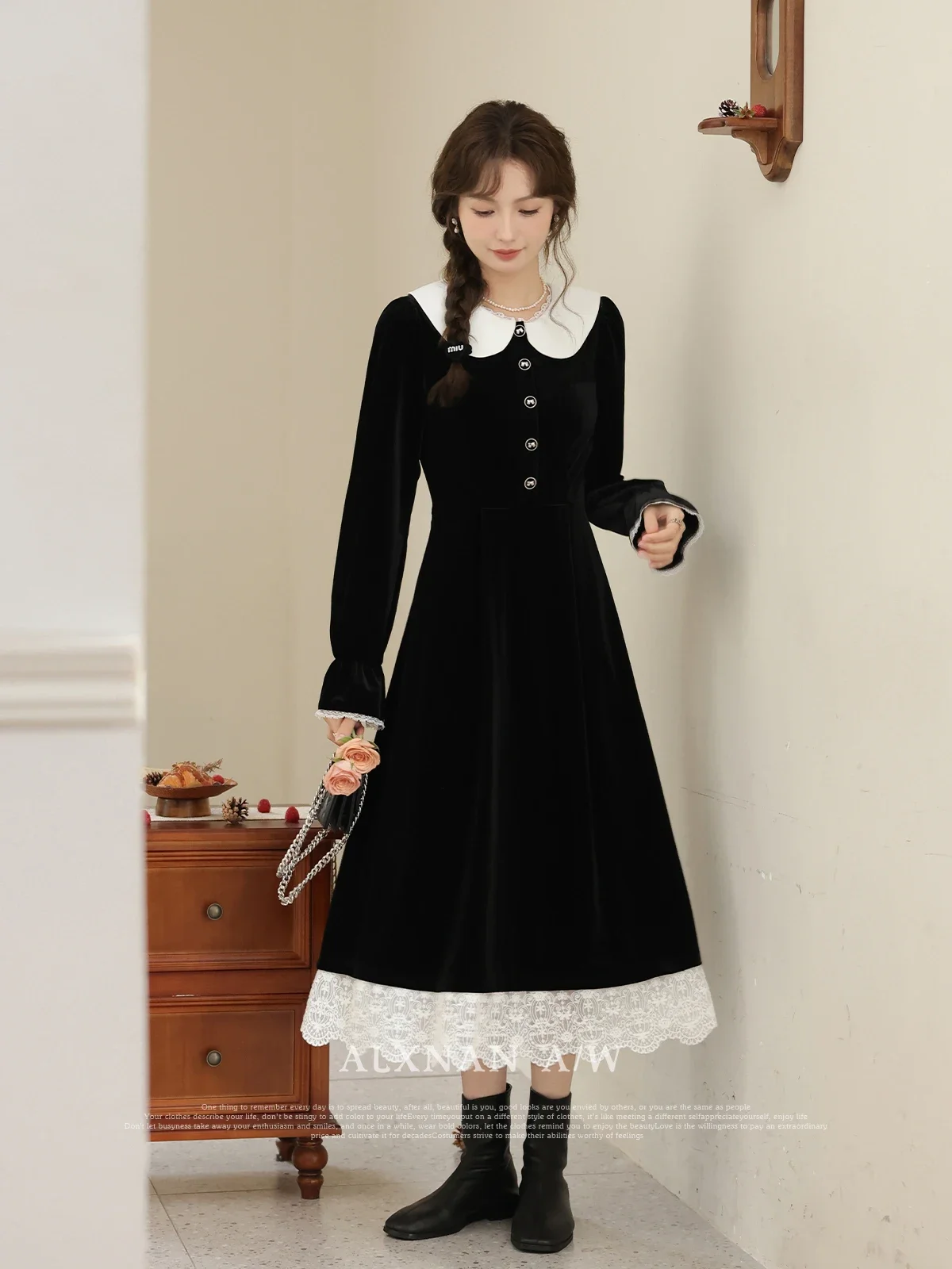 

ALXNAN Black Corduroy Patchwork A-line Dress for Women 2024 Autumn Winter New Peter Pan Collar Long Sleeve Midi Dresses L33099