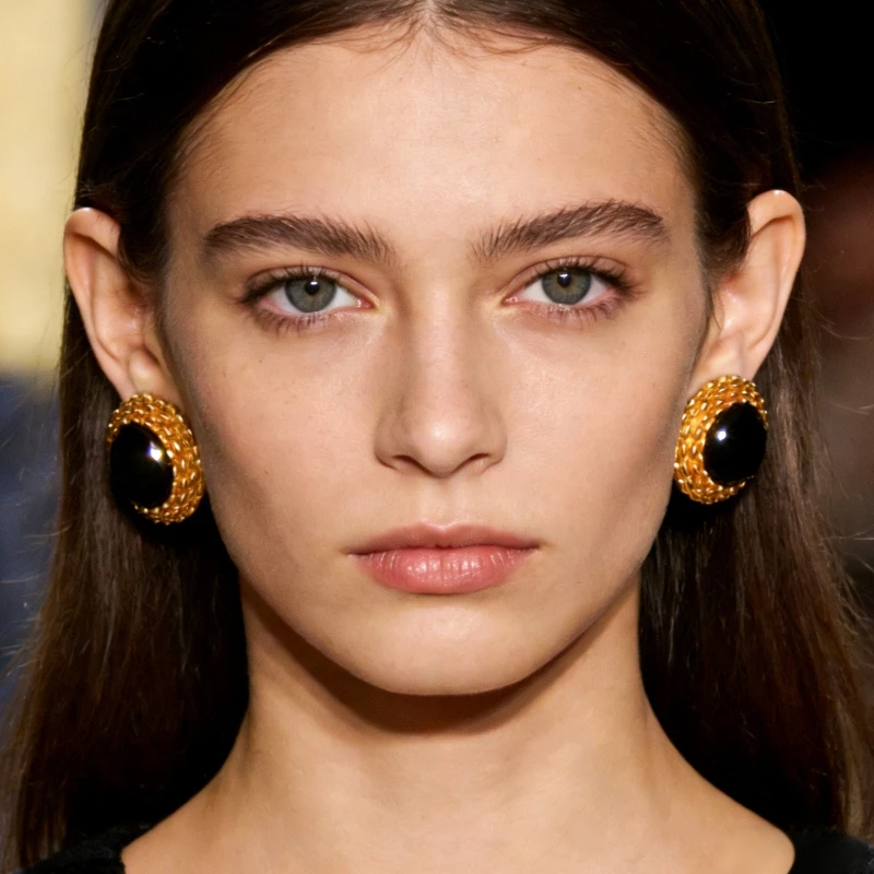 Europe Famous Designer Brand Big Gold Earrings Black Circular Ear Clips Women Top Quality Luxury Jewelry