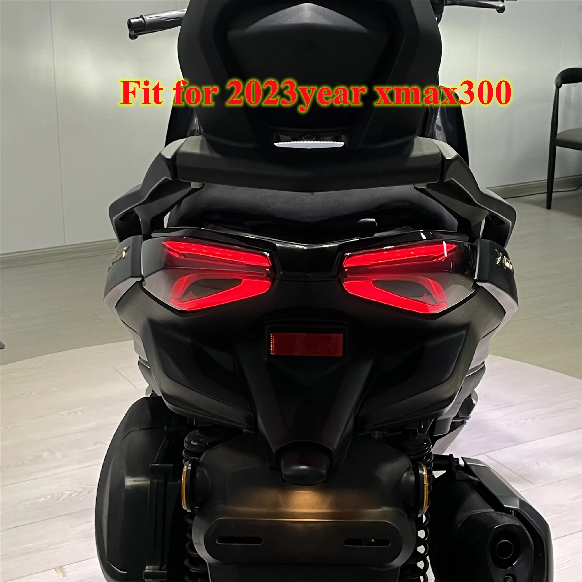 Modified Motorcycle 2024year xmax300 led rear taillamp stop lamp yellow turn signal light for 2023year xmax300 xmax250 2023 2024