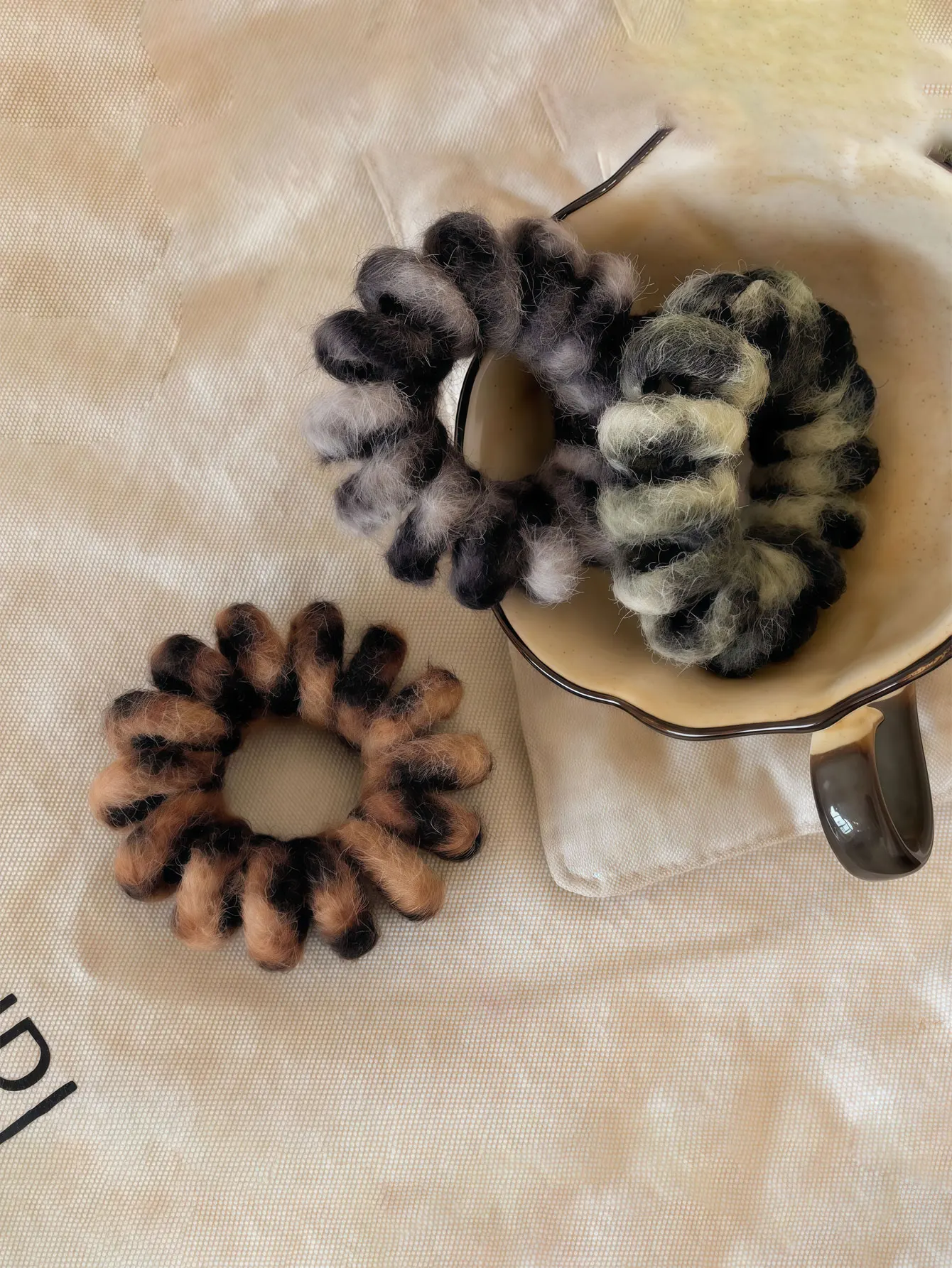 3PCS  2026 New Leopard Pattern Fuzzy Fur Telephone Cable Hair Bun High Elasticity Ponytail Hair Tie