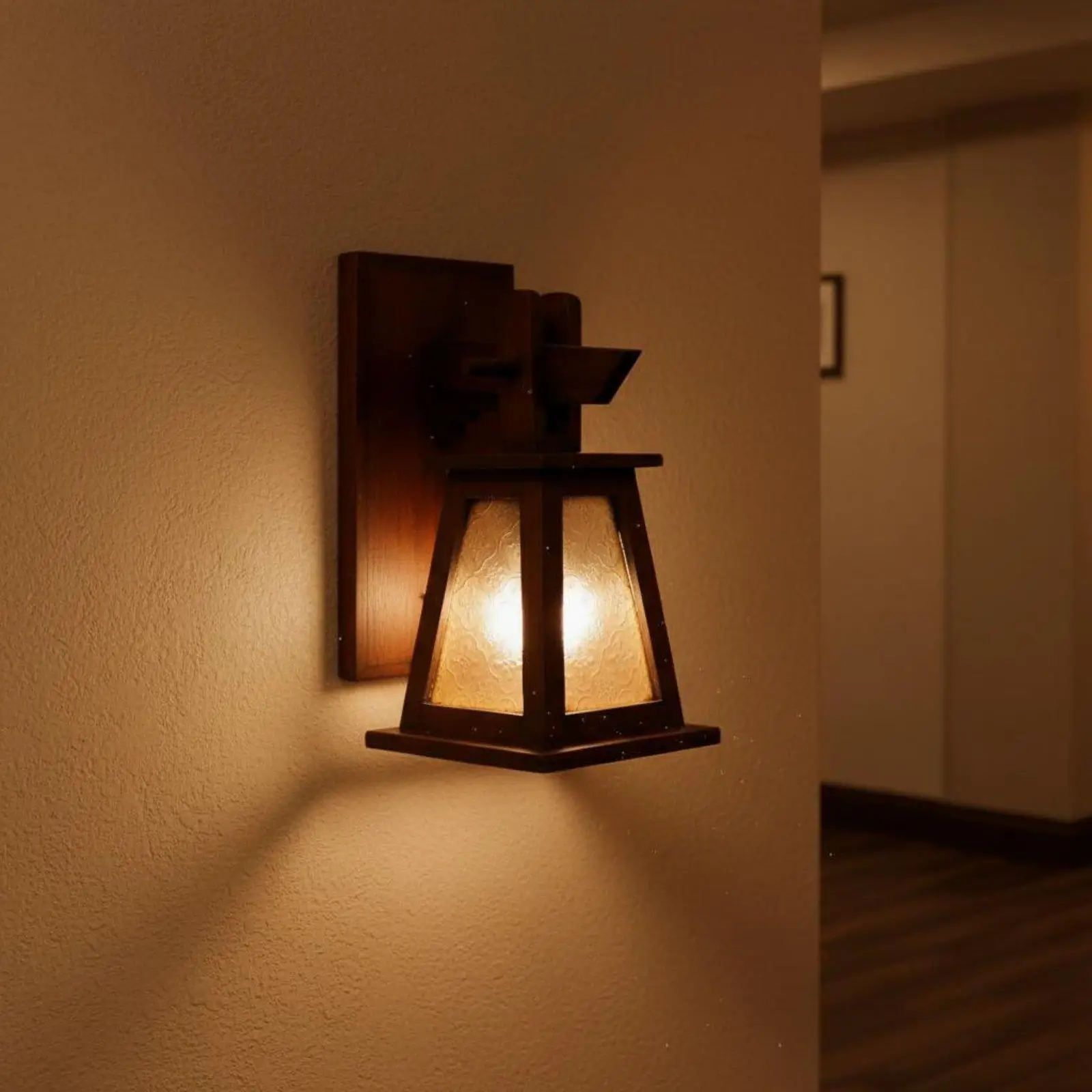 Asian Theme Wall Light Wood Wooden Wall Lamp Decorative Wooden Lantern Lamp for Bar Owners, Corridor, Hallway, Hotel Entrance