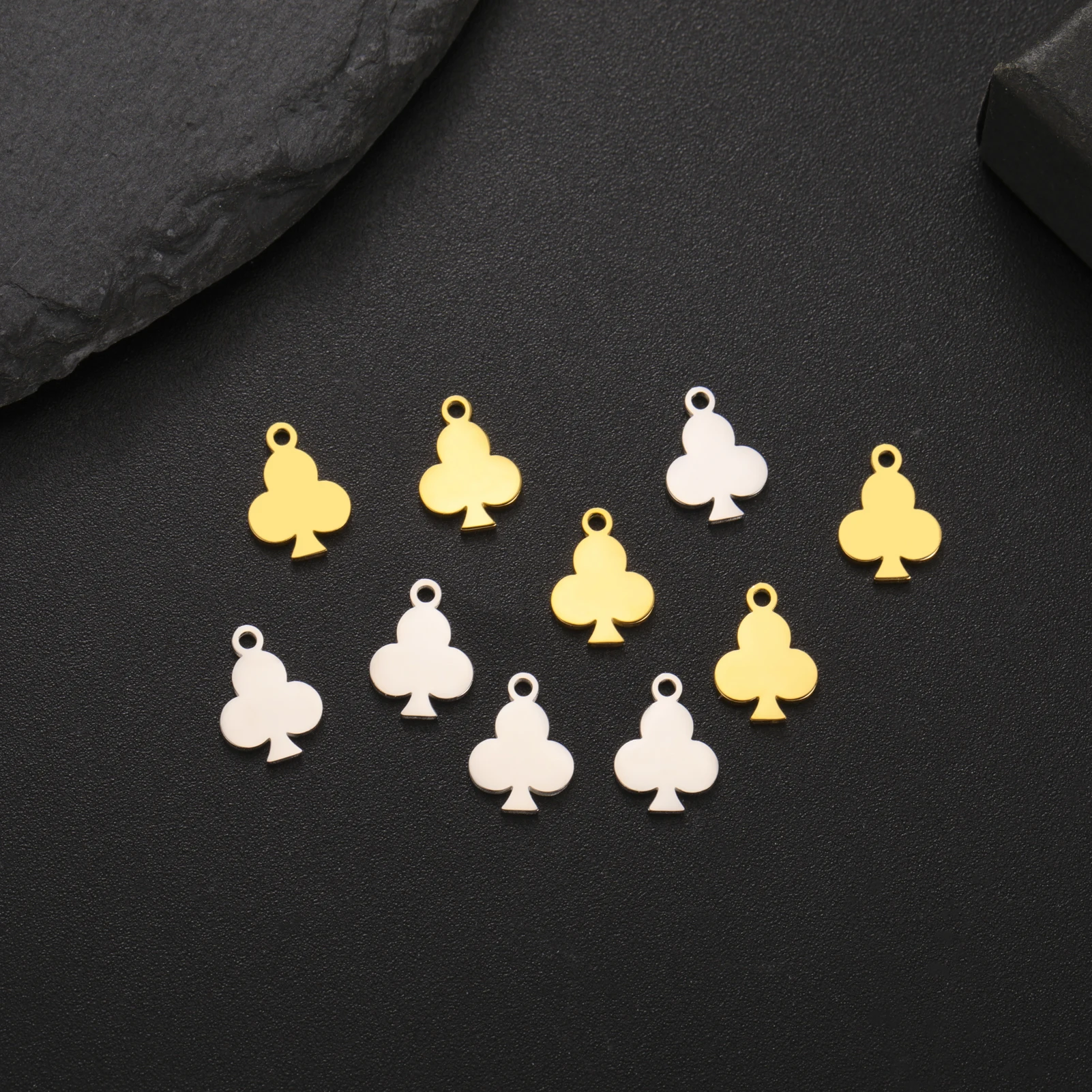 EUEAVAN 5pcs Poker Playing Cards Stainless Steel Charms for Jewelry Making Dice Chip DIY Pendant Necklace Earrings Bracelet Gift