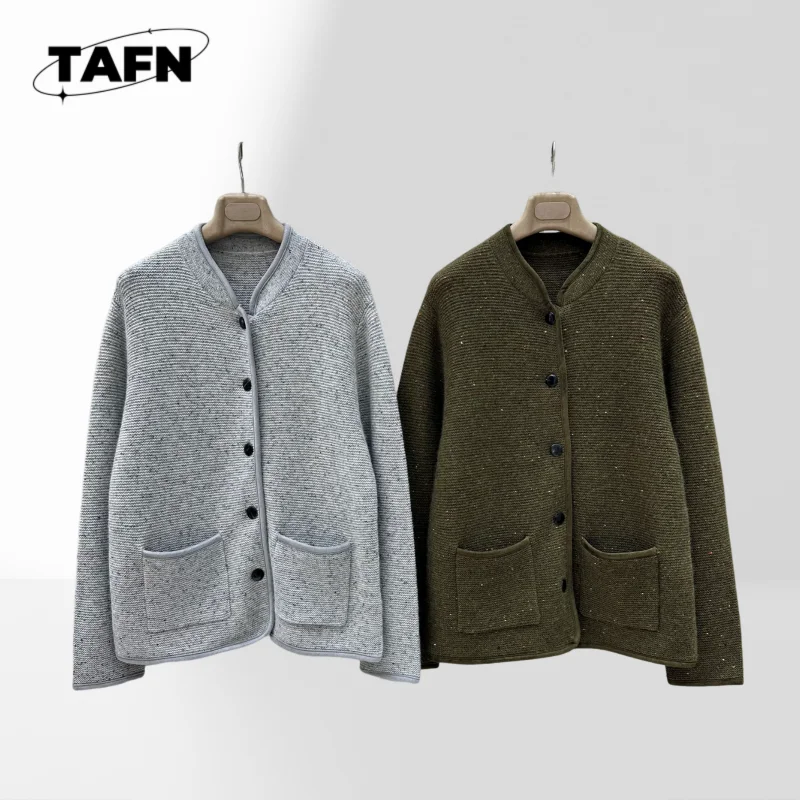 

Retro Cashmere Cardigan Sweater Cozy Elegant Casual Outings Retro Cashmere Cardigan SweaterWarm Perfect Casual OccasionsAG3114