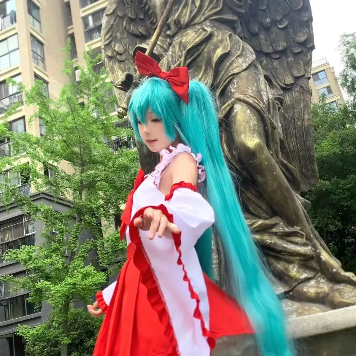 

Cosplay Costume Miku's Otaku Dance Outfit Miko Costume Halloween and Christmas Performance Attire