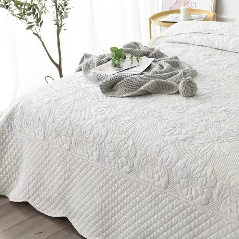 1/3pc luxury euro style Bedspread on the bed plaid cotton filling bed cover Embroidered Mattress topper for summer home blanket