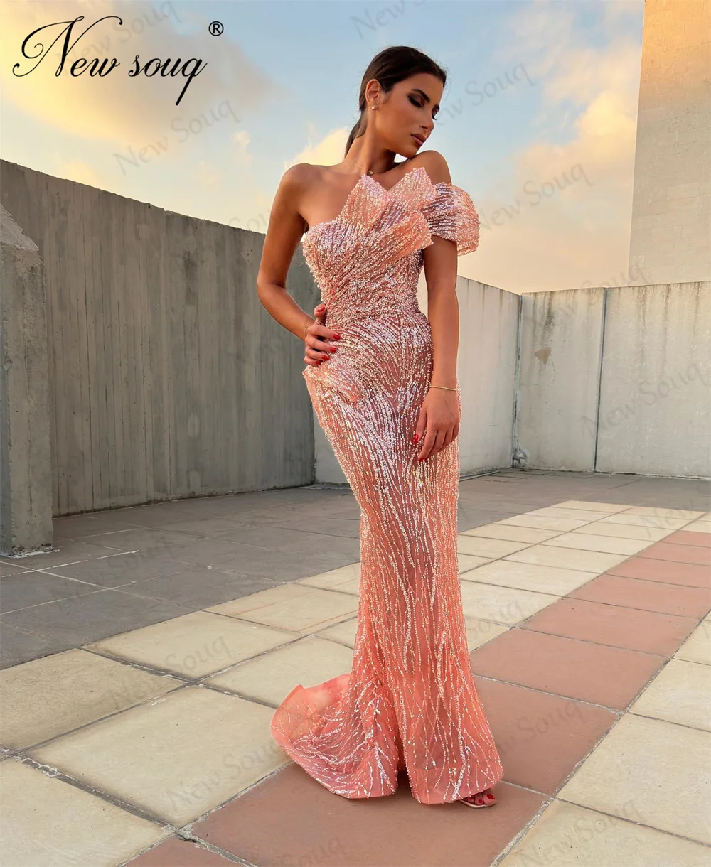 

Uniques Pink Off Shoulder Celebrity Dresses Customize 2024 Dubai Mermaid Prom Dress Beads Evening Party Night Gowns Abendkleider