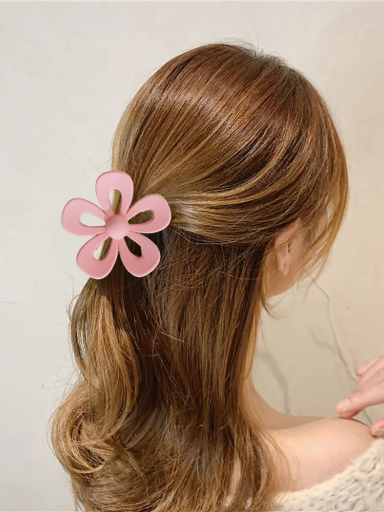 8 Stück Damen-Haarspangen mit Hohlmuster, matter Textur und Blumenform, geeignet für alle Arten von langen und dünnen Haaren, zum halbseitigen Haarschmücken – Detail 7