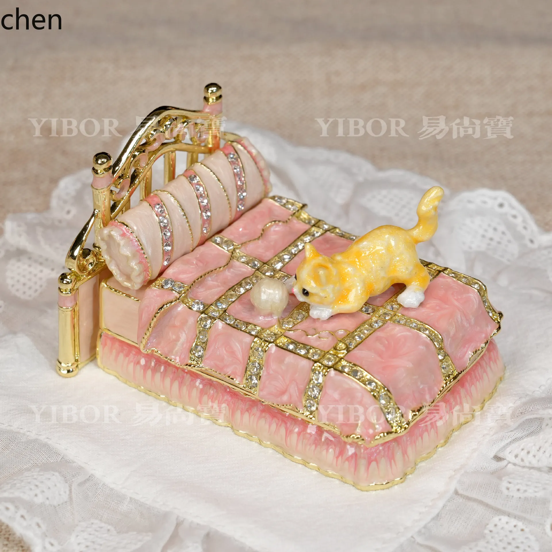 H1 Metal Enamel Jewelry Box, Magnetic, Openable, Diamond-Embellished, Hand-Painted Cute Cat Bed, Desktop Ornament, Gift
