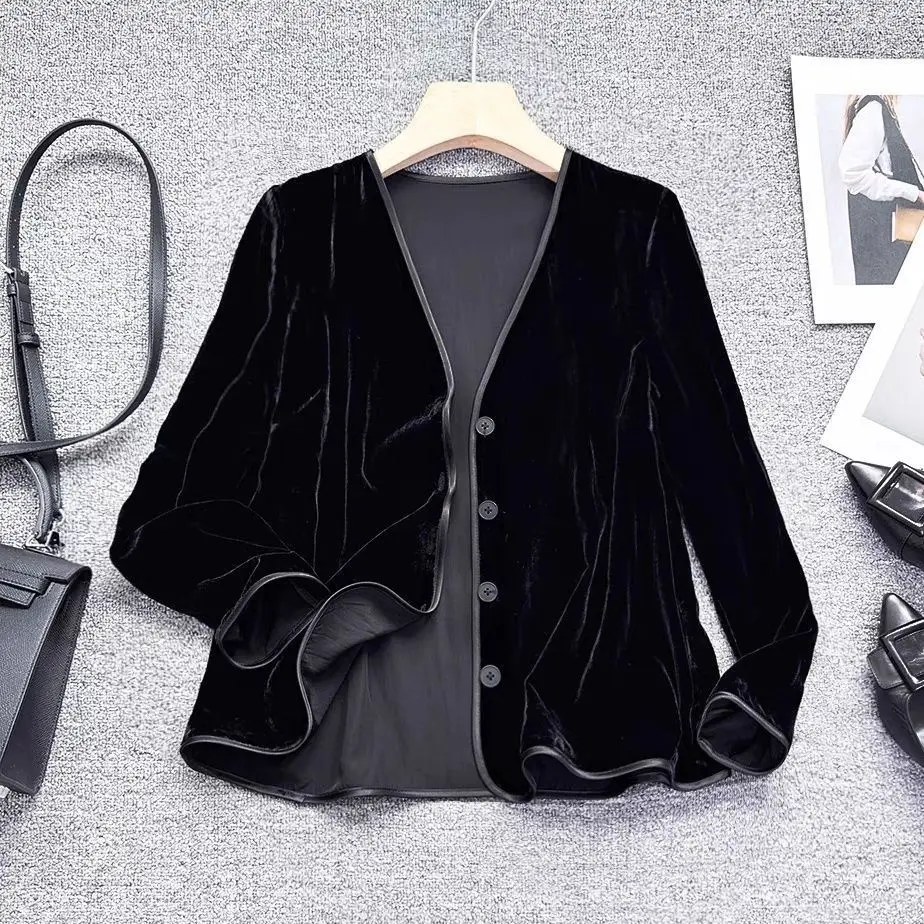 Cardigan Aperto in Velluto Casual e Versatile, Capospalla Snellente per Donne, Tendenza Moda Autunno 2025 con Dettaglio Bottoni in Poliestere