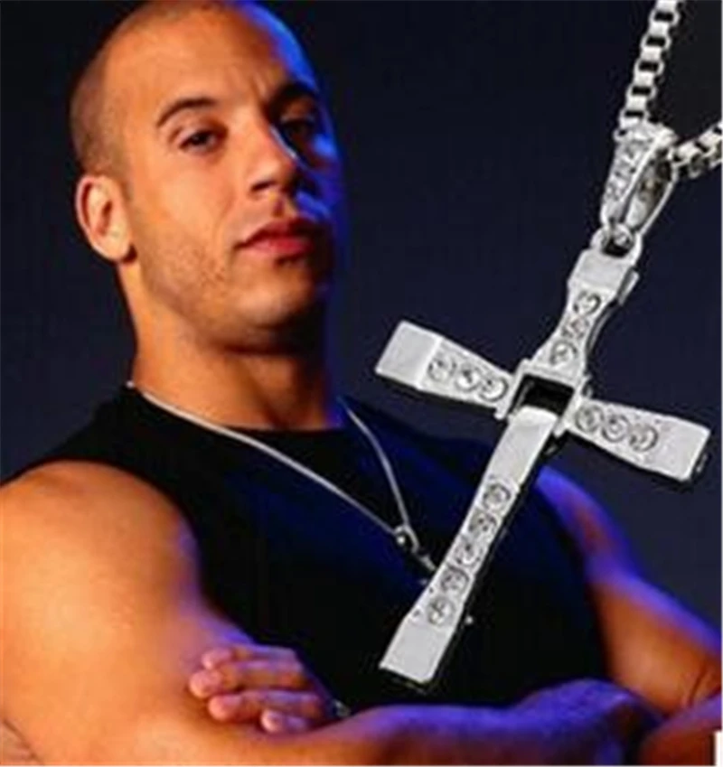 Dominic Toretto Colar de Pingente Cruz para Homens, Celebridade Velozes e Furiosos Vin Diesel Item, Presente de Jóias Crystal Jesus