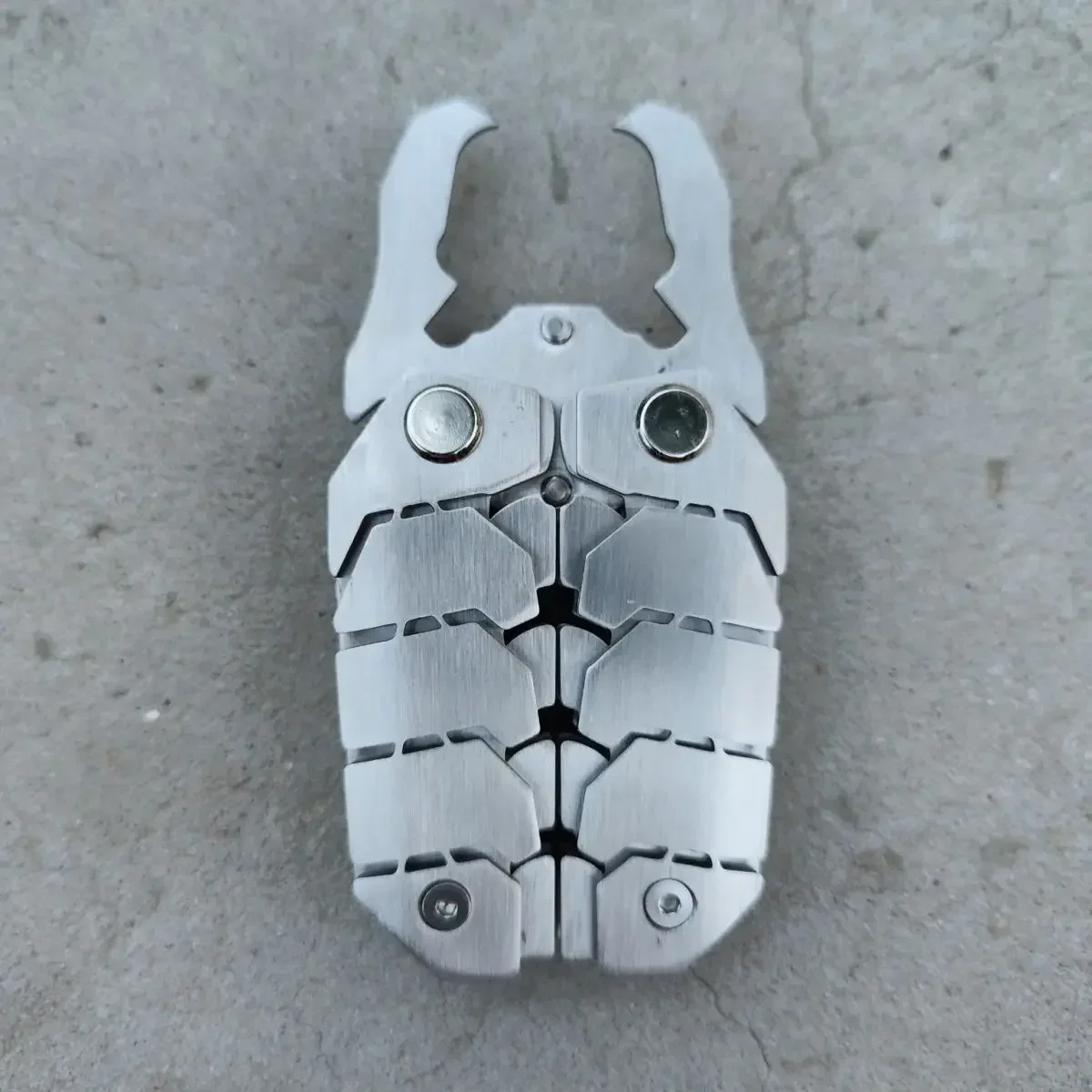 OutdoorEDC Holy Beetle Decompression Butterfly Toy Bottle Opener Office Decompression Decoration Crafts Multifunctional Tools
