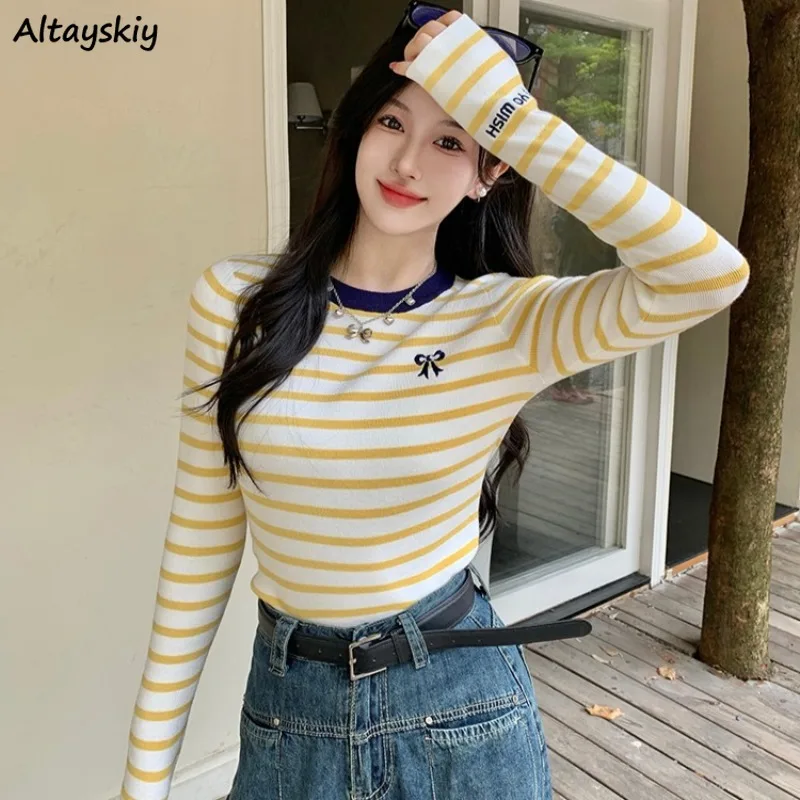 

Pullovers Women Korean Fashion Knitted Tender Jumpers Embroidery Panelled Slimming Tops Basic Leisure Streetwear Retro College