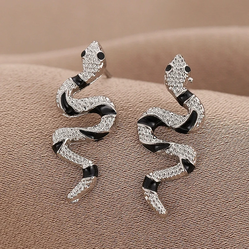 شخصية المعادن بيند الأفعى أقراط للنساء الذهبي الفضة اللون الحيوان شريط أسود استرخى أقراط قطرة خمر مجوهرات هدية