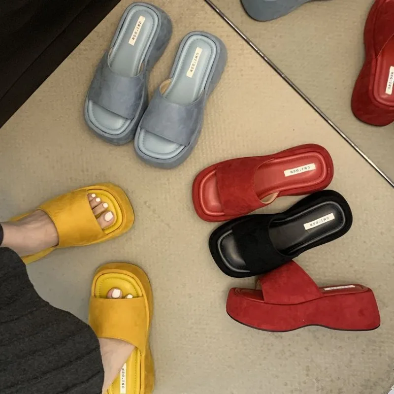 

Wedge Heel Fashionable Flip-flops for Women 2025 Summer New Style Outdoor Open-toe One-piece Flip-flops Roman Shoes for Women