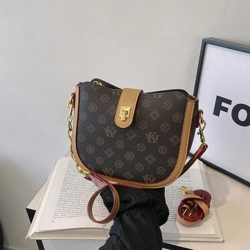 2025-autumn-winter-new-high-end-fashion-bucket-bag-for-women-retro-printed-shoulder-oblique-style-all-match-elegance