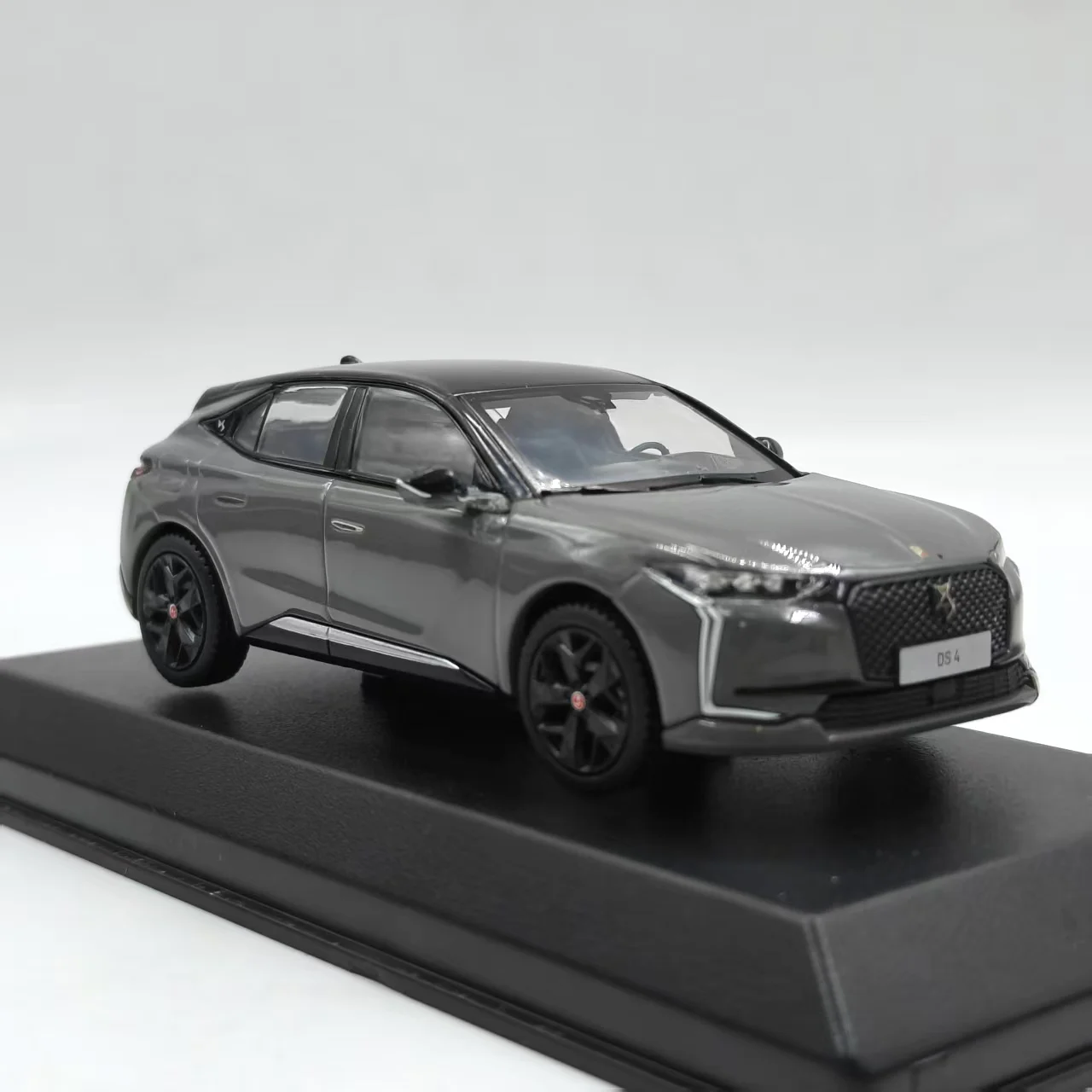 

Литой под давлением масштаб 1:43, NOREV DS 4, модель автомобиля из сплава, коллекционная игрушка, подарок, сувенир, украшение для дисплея