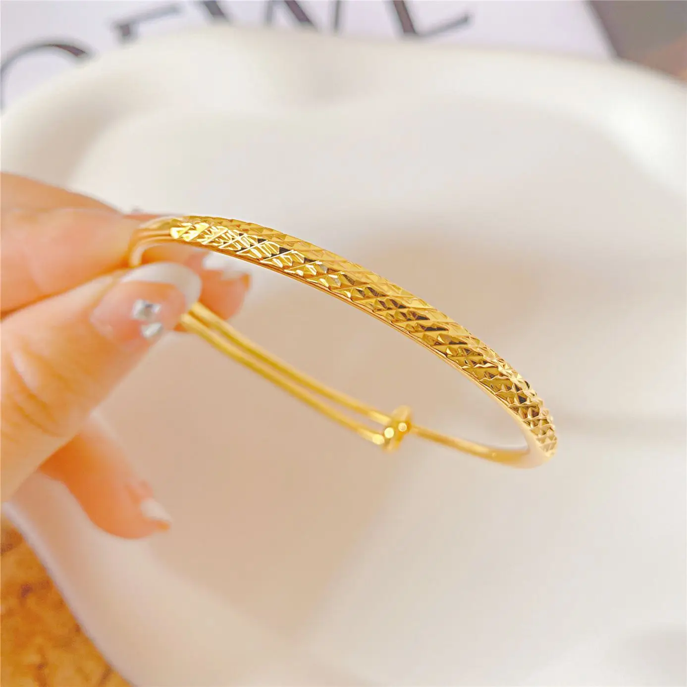 Golden Bracelet Does Not Fade For A Long Time Wedding Jewelry 100% Pure Copper Gold Plated Simple Push-Pull Buckle Bangle