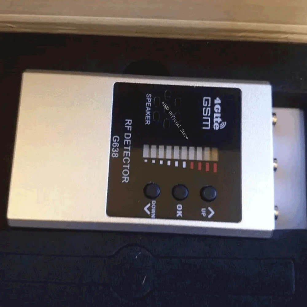 

Wireless RF Signal Detector Wifi Hidden Camera Finder Anti-Spy Listen Sweeper Cell Phone Bugs GSM Listening Devices GPS Tracker