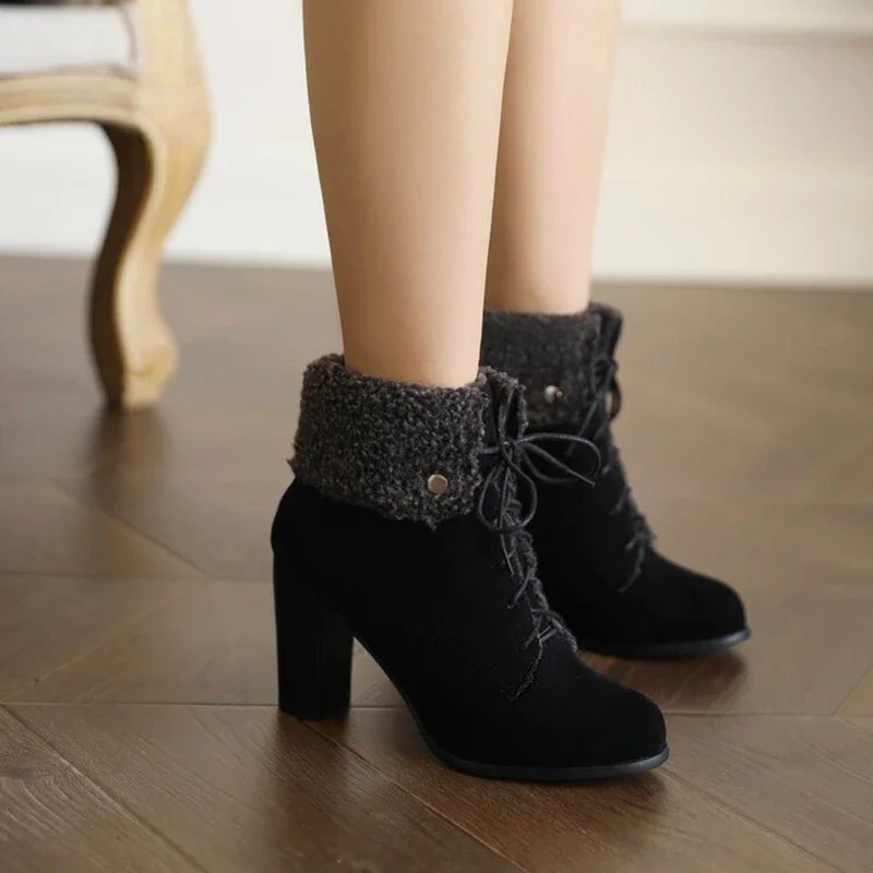 BLXQPYT Zapatos De Mujer حذاء من الجلد النساء موضة جولة تو عبر تعادل منصة الكعوب حذاء الثلج عالي الرقبة دافئ حجم كبير 46 47 أحذية W-3