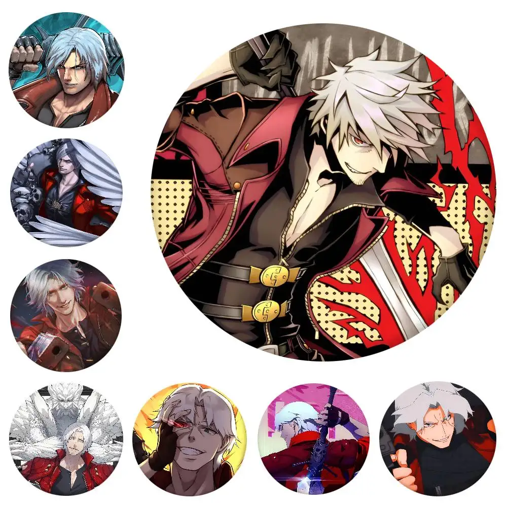 Anime D-Devil M-May C-Cry 5 Dante Rundes Abzeichen Kreative Brosche Kleidung Rucksack Accessoires Anstecknadel