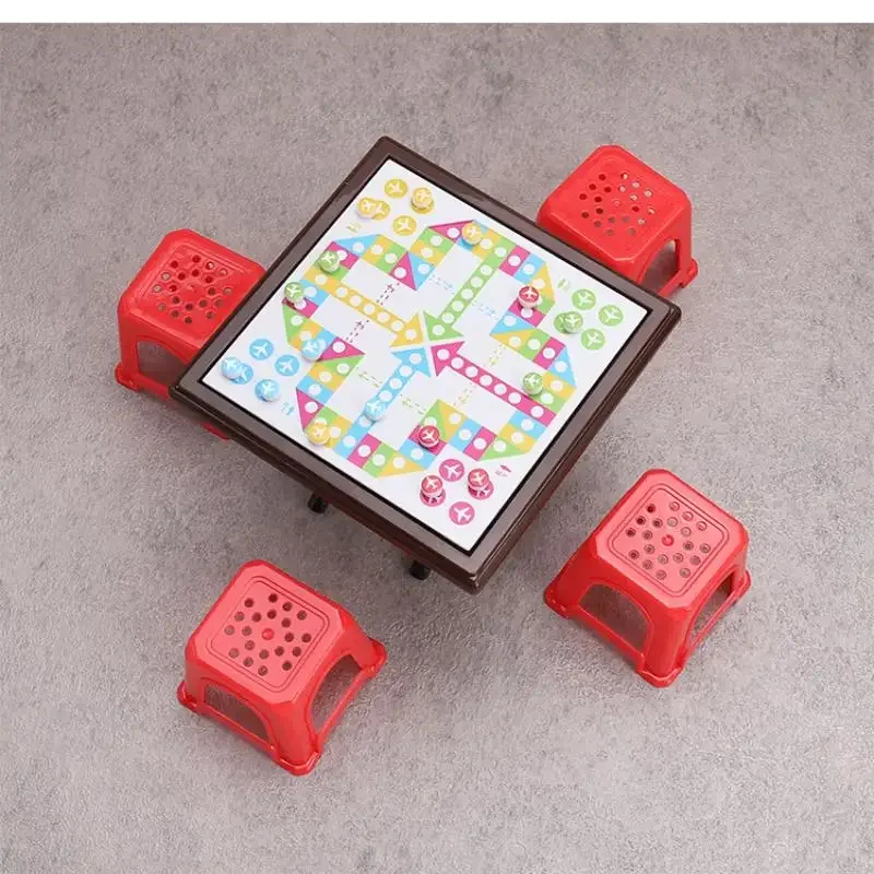 1 Juego de Mini ajedrez Gomoku para casa de muñecas, juguete de simulación, modelo de ajedrez volador en miniatura, accesorios para casa de muñecas, decoración de escritorio