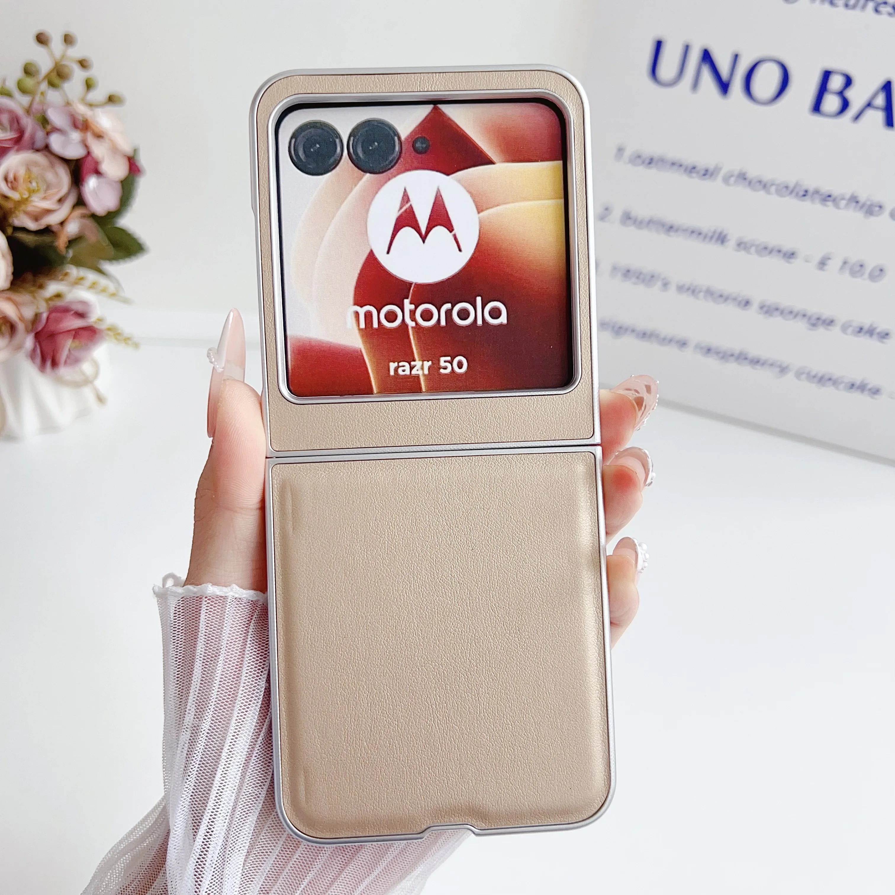 حافظة جلدية كروم بلاستيكية مضادة للخدوش لهاتف موتورولا رازر 50 40 Ultra قابلة للطي