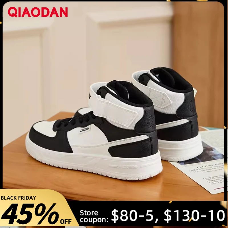 

QIAODAN/мужские осенние высокие кроссовки на флисовой подкладке 2025, теплая спортивная обувь, черно-белая повседневная обувь QXL053244524B