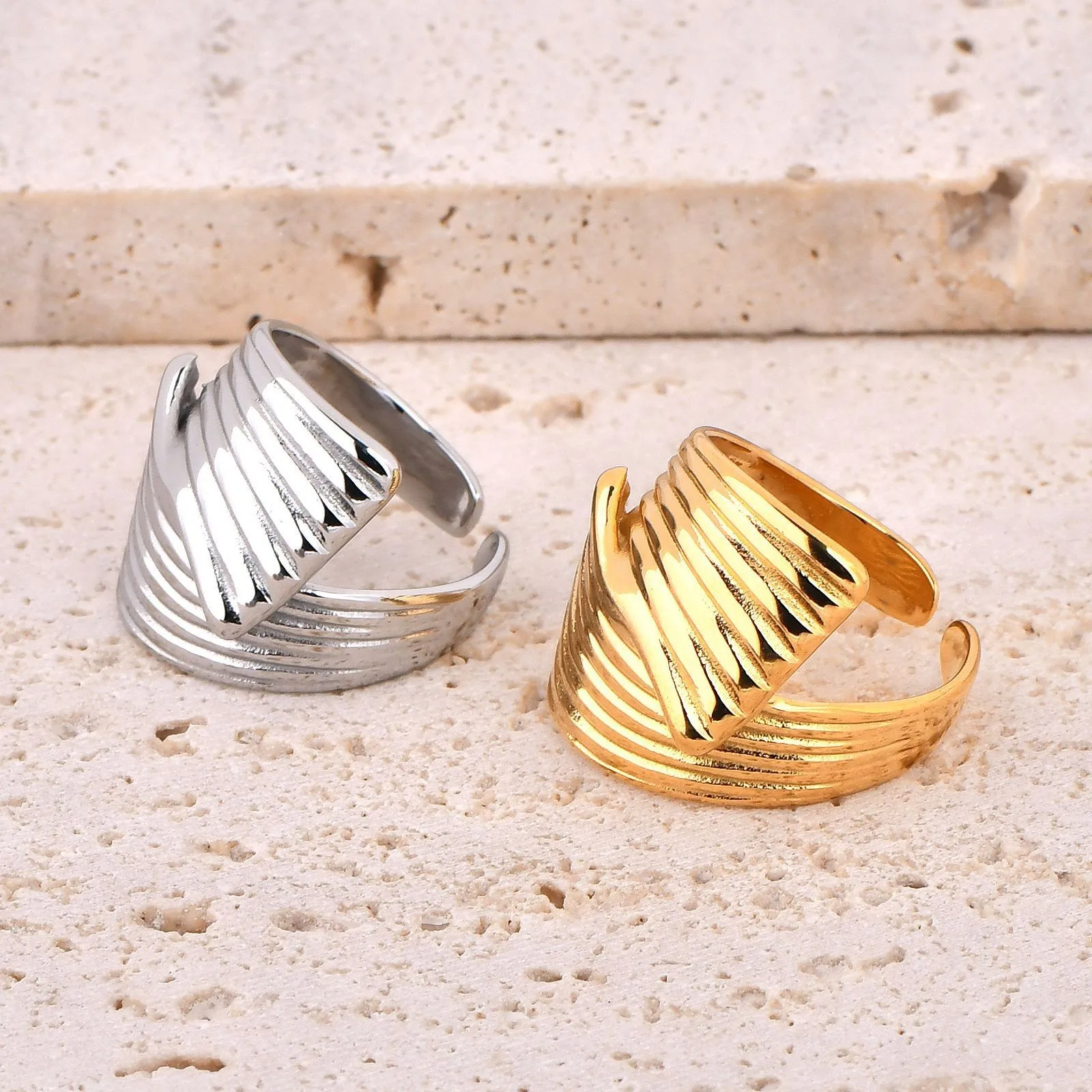 European and American Hand-Polished Lines, Multi-Layered Texture Design, Staggered Titanium Steel Ring, Fashionable and Personalized