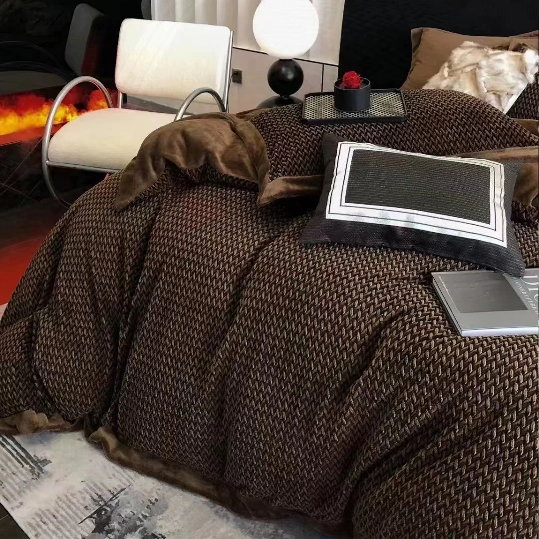 Set quattro pezzi addensato personalizzabile