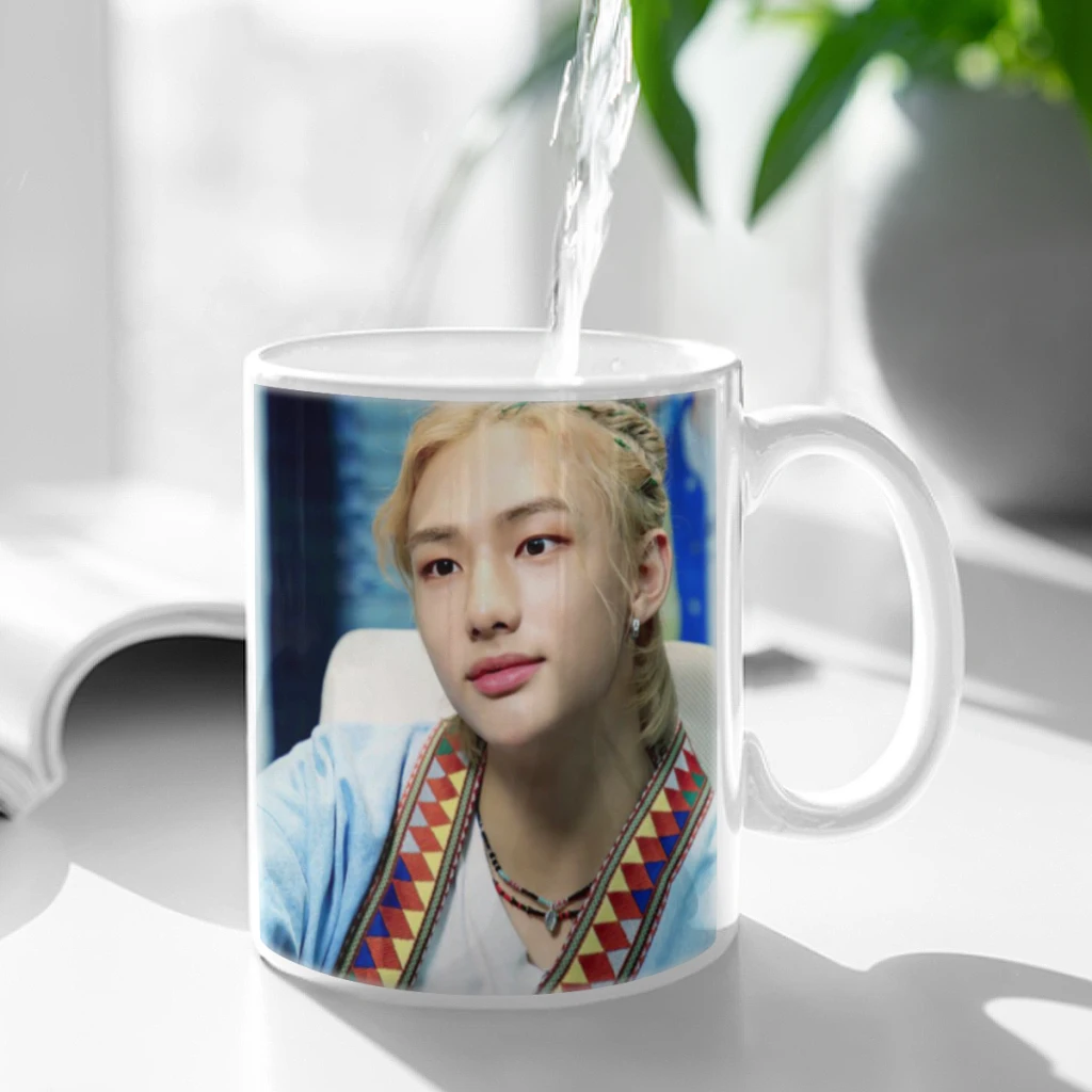 

KPOP-Hwang-Hyunjin-Ceramic Cup Coffee Oatmeal Breakfast Cup Creative Personality Mug