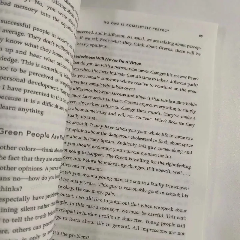 Les quatre types de comportement humain par Thomas Erikson Livre anglais best-seller Roman vebros LivrosEntouré d'idiots