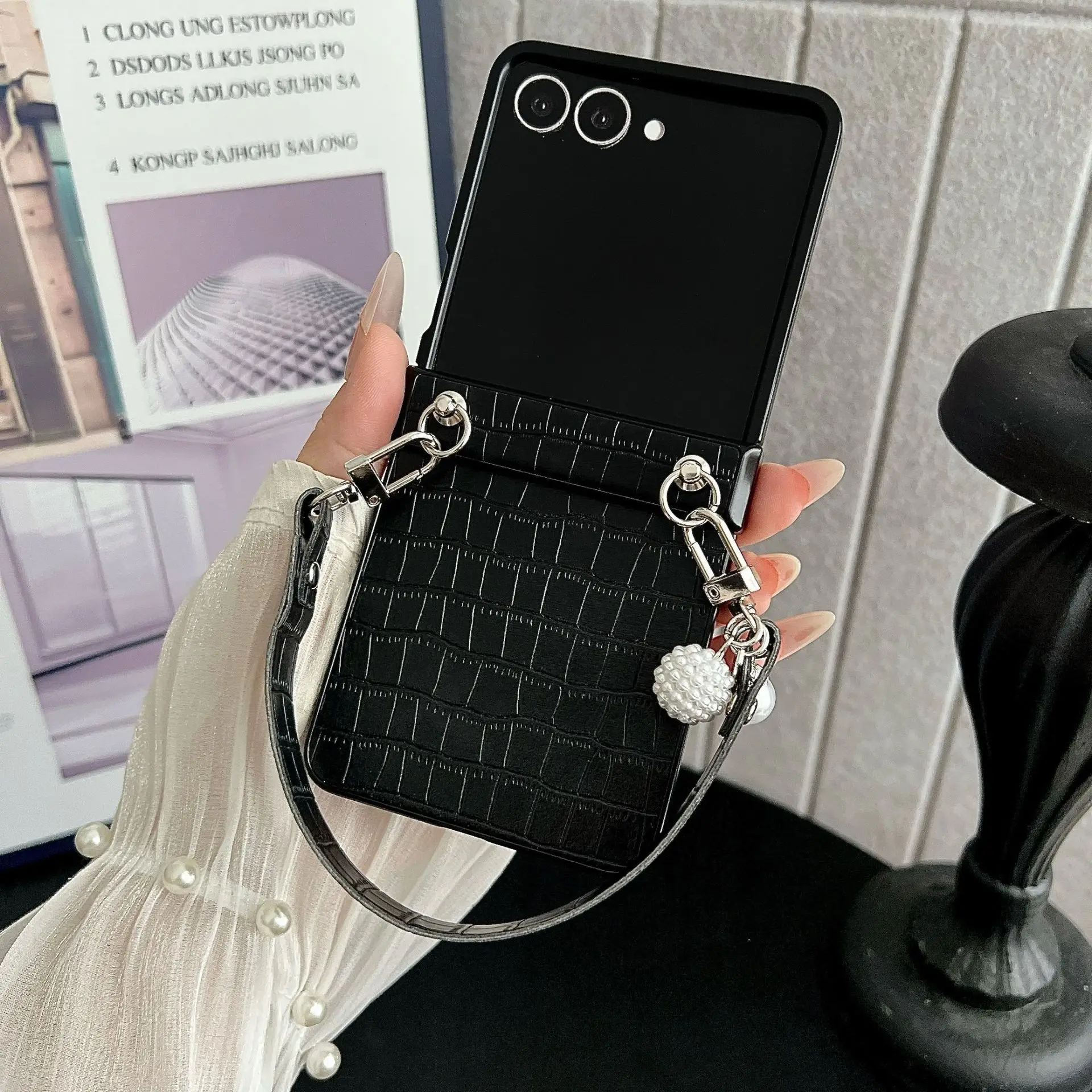 

PU Leather Lanyard Phone Case for Samsung Galaxy Z Flip 7 6 5 4 Protective Back Cover for ZFlip5 ZFlip6 ZFlip7 Case Shell