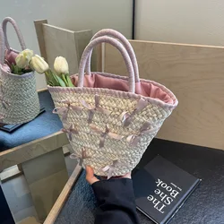 Versione coreana della borsa tessuta a mano per il tempo libero delle donne borsa a secchiello per le vacanze al mare 2024 nuova moda e semplice borsa a tracolla