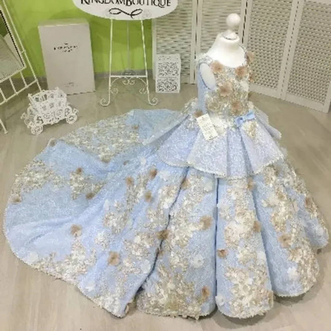 

Gorgeous Flower Girl Dress Sky Blue Lace Appliques Tiered A-Line Sleeveless Ball Gowns For Wedding Girls First Communion Dresses