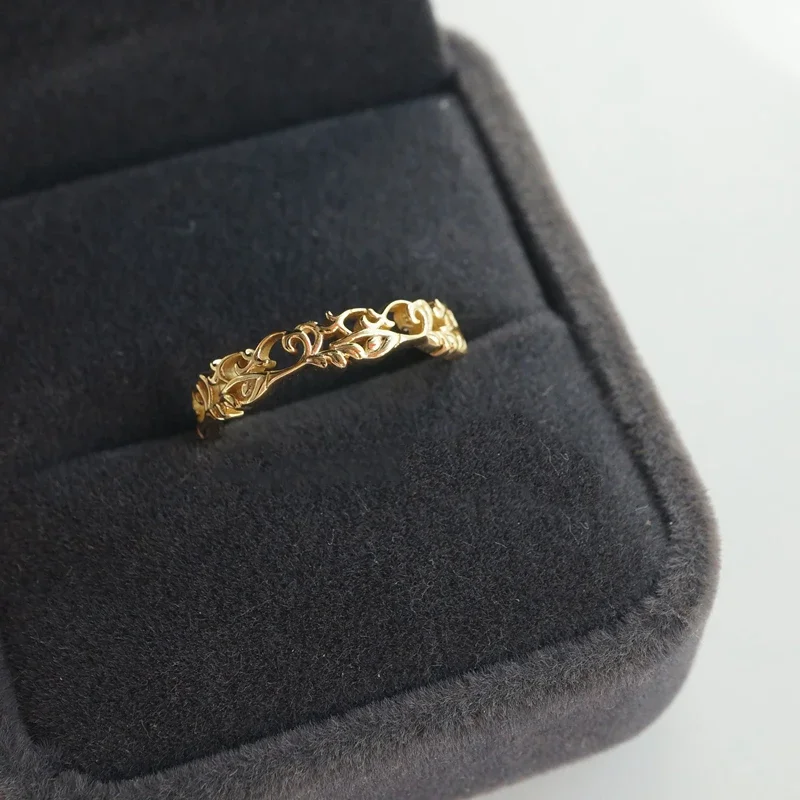 Ancient gold craft hollow light luxury Vines retro beautiful rings for women sweet romantic wedding jewelry adjustable