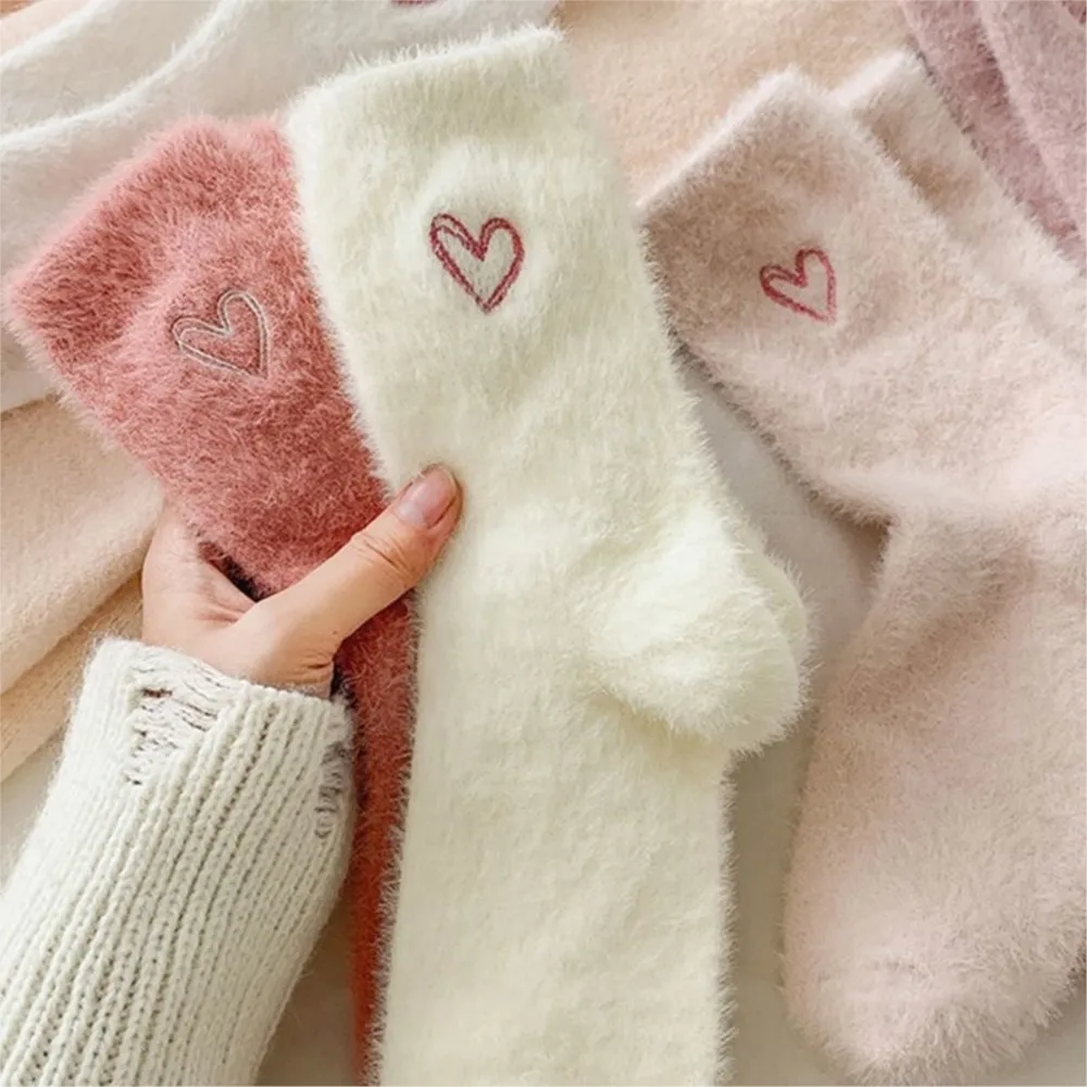 

5 Pairs Autumn Winter socks women mid-calf Thickened Mink fleece heart-shaped Sleeping Floor Warm Long Sports Ankle Crew 7W257