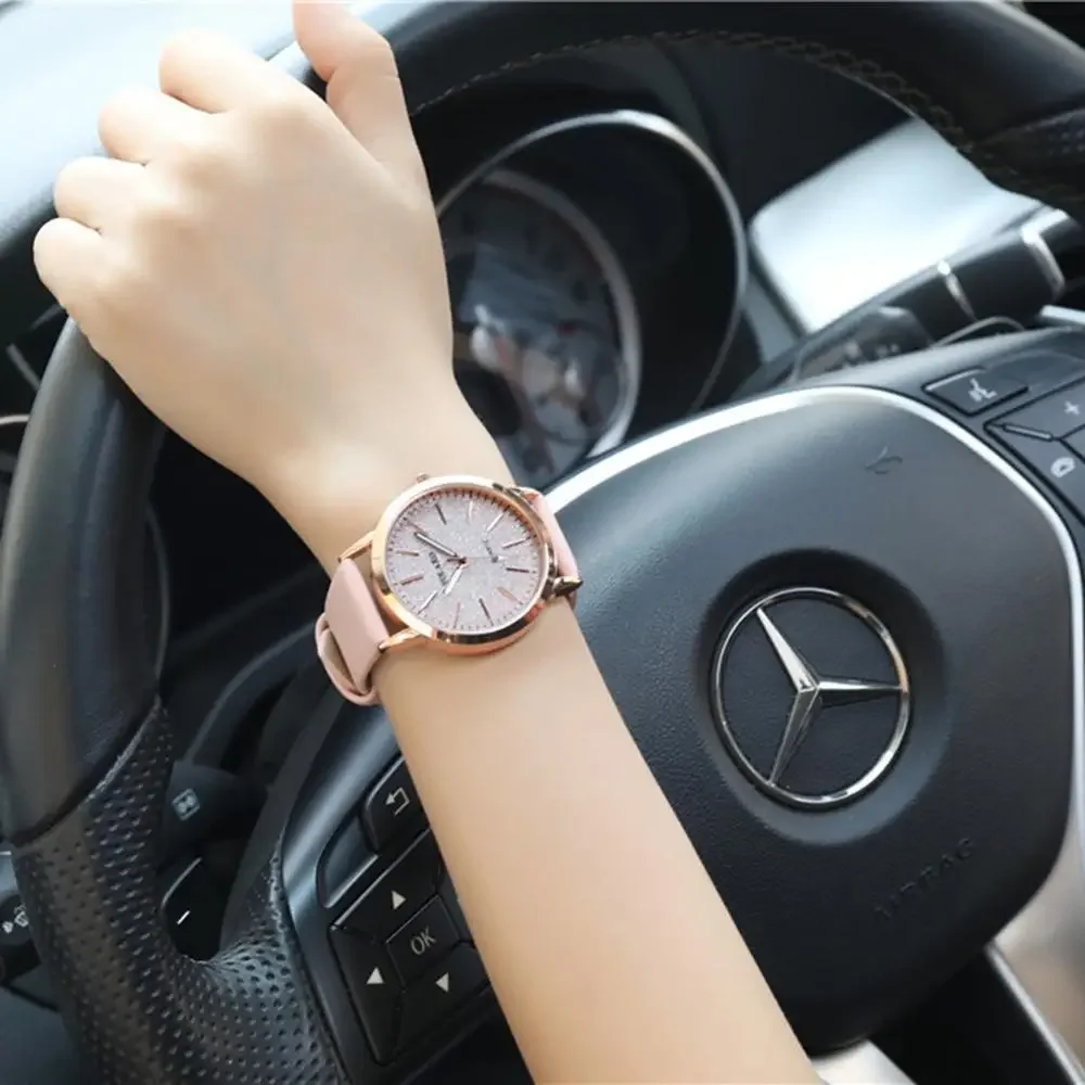 2022 Fashion Casual Ladies Quartz Wrist Watch Pink Simple Retro Women Watches Luxury Brand Female Vintage Leather Clock Luxury