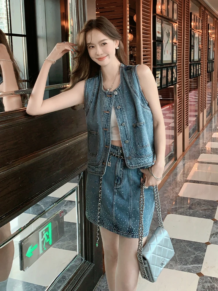 

Комплект из двух предметов MeiYang: джинсовый топ с пайетками и юбка на пуговицах, хлопковый, с круглым вырезом, для женщин, в стиле Spicy Girl