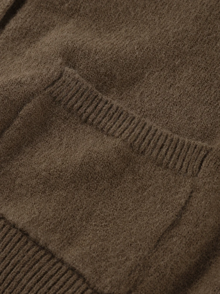 Damskie swetry dzianinowe w kolorze czekoladowym, z okrągłym dekoltem, zapinane na jeden guzik, z długim rękawem, grube, ciepłe, uniwersalne, na jesień 2025.