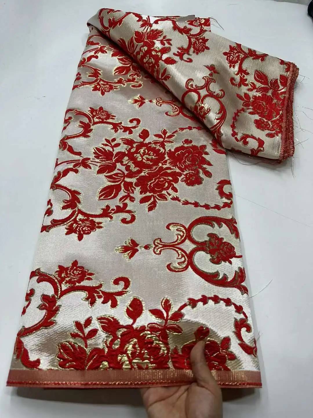 

African Brocade Lace Fabrics 5 Yards Nigerian Jacquard Gild Lace Fabric 2024 High Quality For Women Wedding Dress Sewing