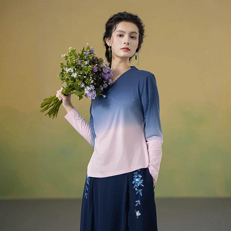 

New Autumn 2025 Women's Cotton Blend adient T-irt National Sle Living on the Left Blue Pink Folded Straight Cut Long Sl...