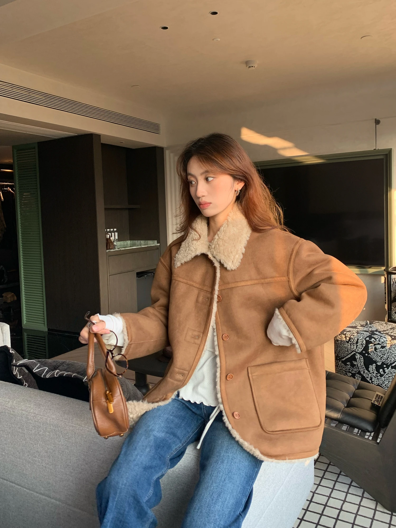 

7arewill Корейская женская двусторонняя теплая замшевая куртка из овечьего меха, зимняя новинка, модное пальто для женщин