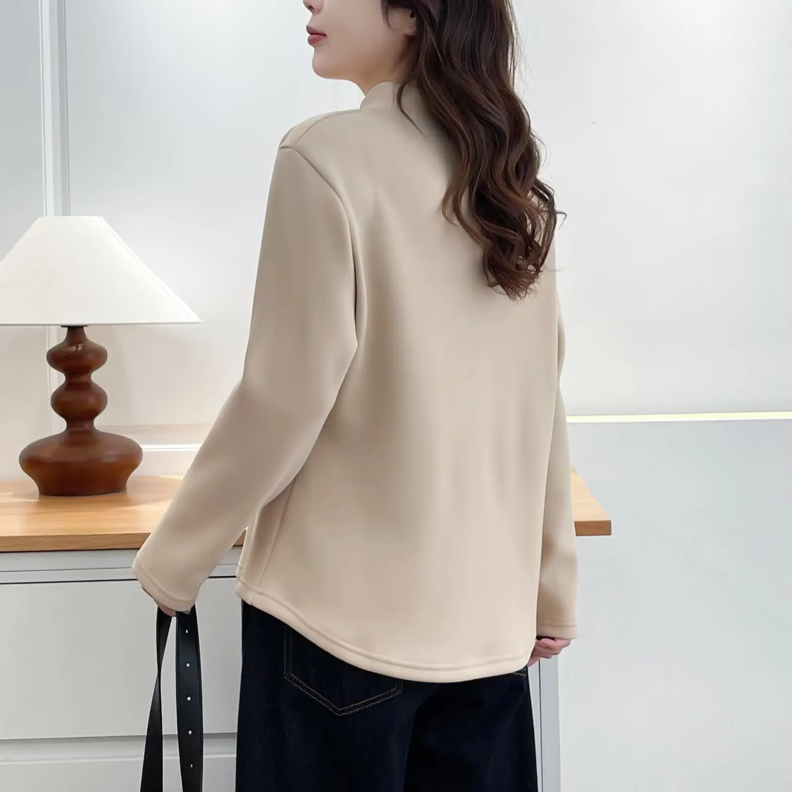 XXXXL Mode Plus Size dames T-shirt Winter Nieuwe Eenvoudige driedimensionale Cut Fleece Warme Lange Mouwen Tops 9690