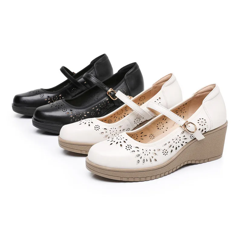 

New Breathable Mid-heel Perforated Sandals with Round Toe and Buckle, Vintage Style Comfortable Women's Shoes for Mothers